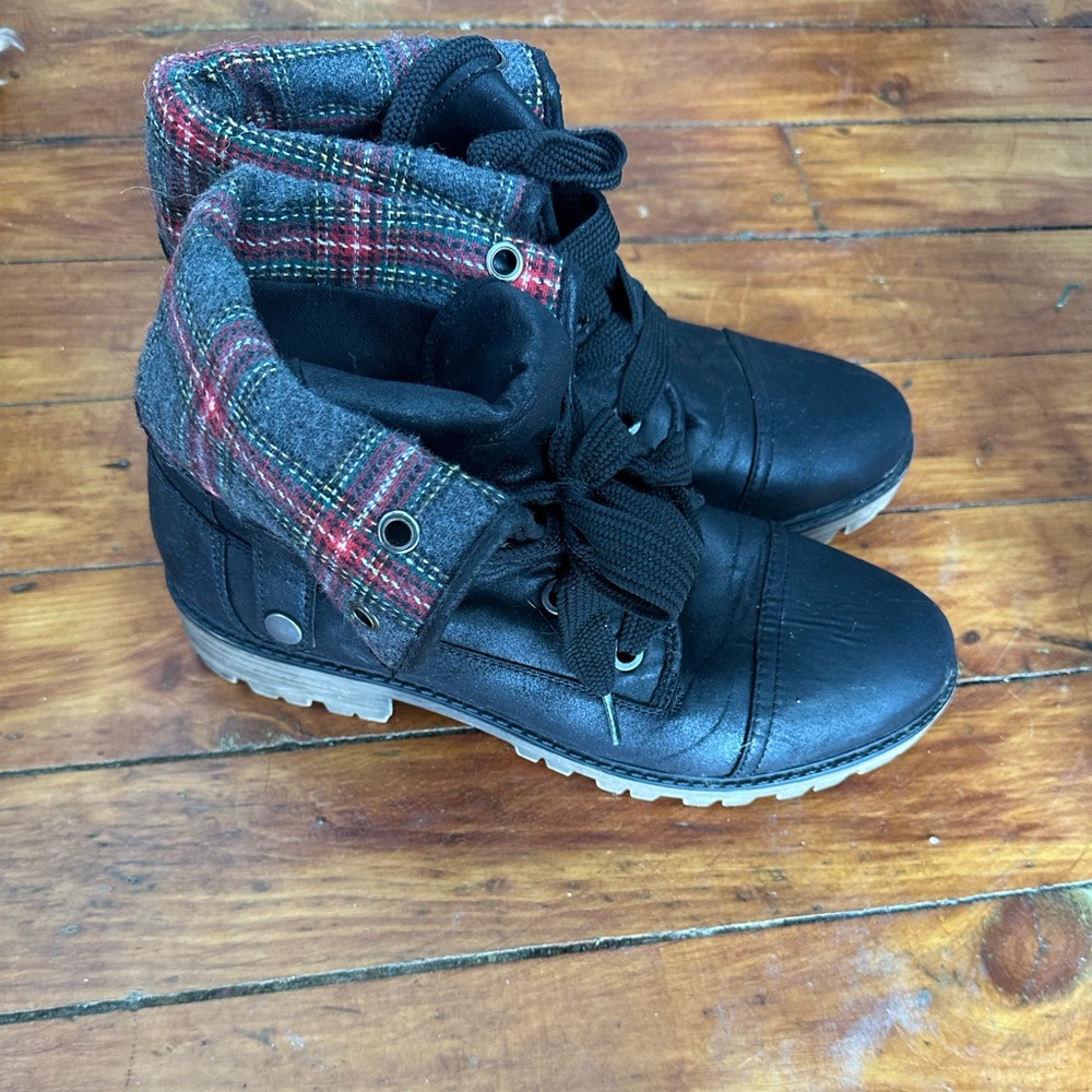 Black womens boots